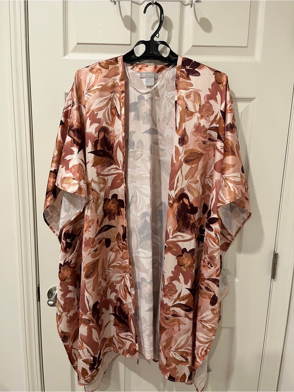 Nordstrom Floral Satin Kimono in Rose and Brown Tones